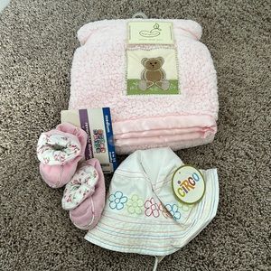 Baby blanket booties and sun hat alll NWT
